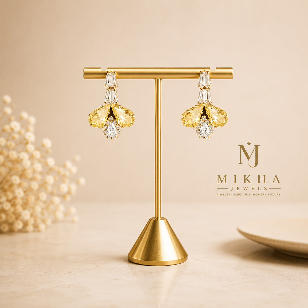 Modern Golden Teardrop Necklace Set